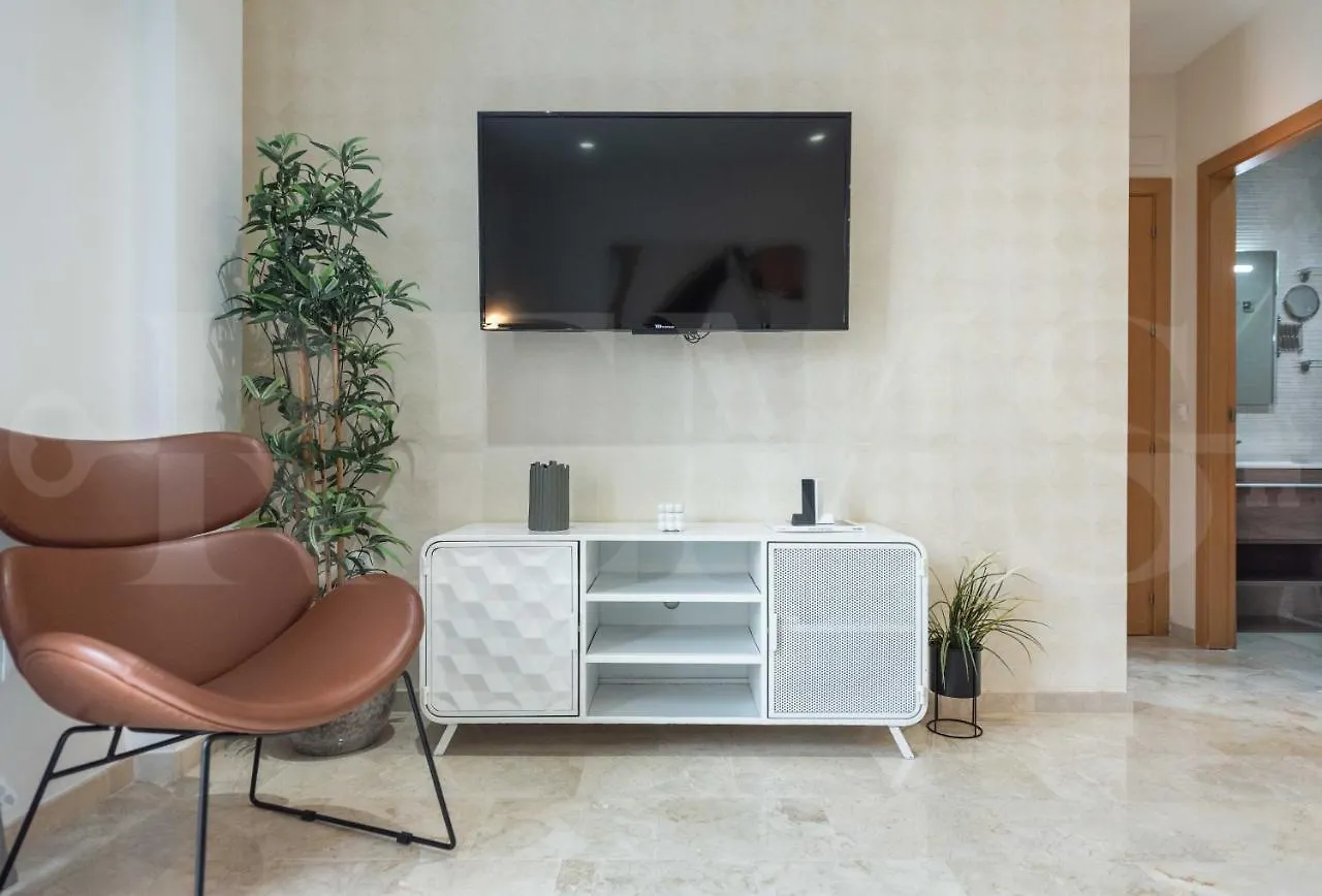 Lovely Duplex With Private Parking Near City Center By Rems Málaga Lejlighed