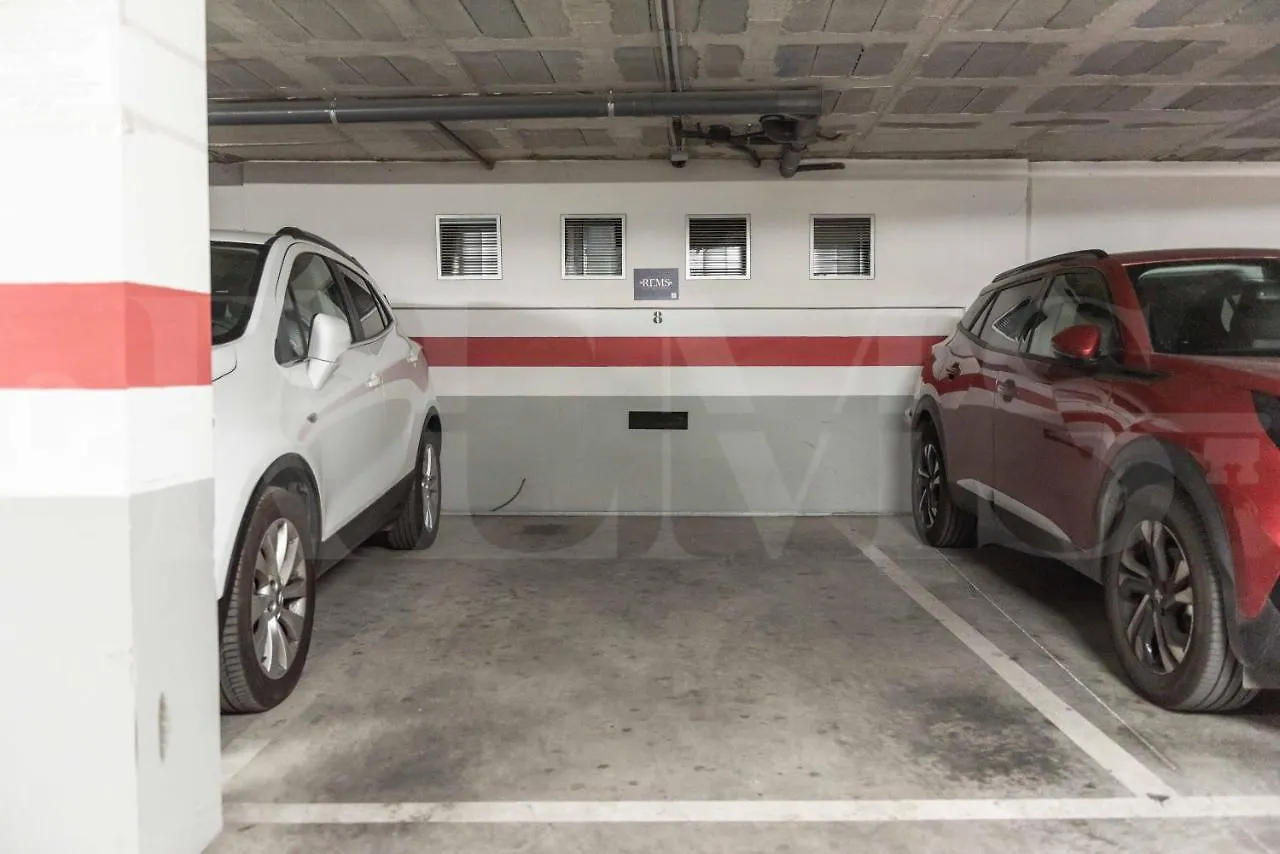 Lovely Duplex With Private Parking Near City Center By Rems Málaga 0*,  Spanien