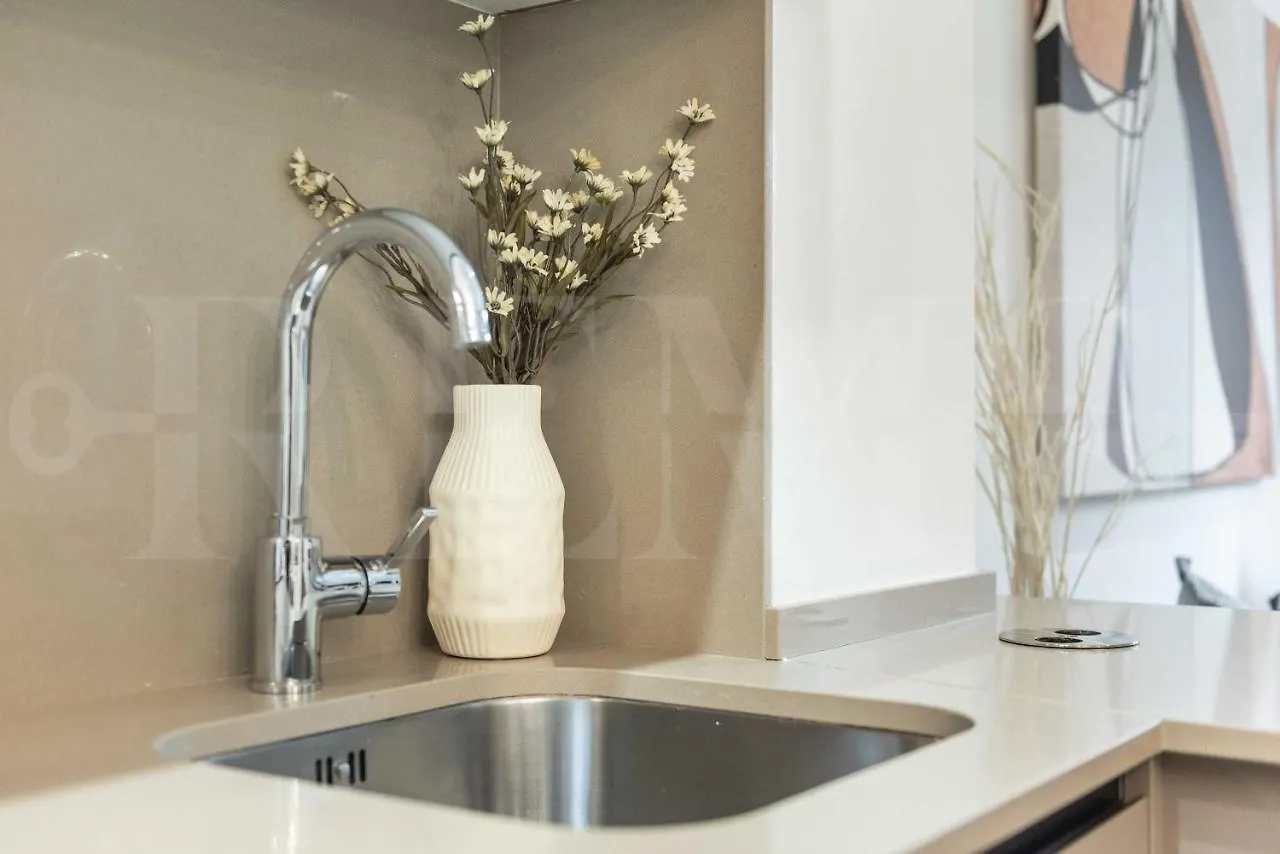 Lovely Duplex With Private Parking Near City Center By Rems Málaga España