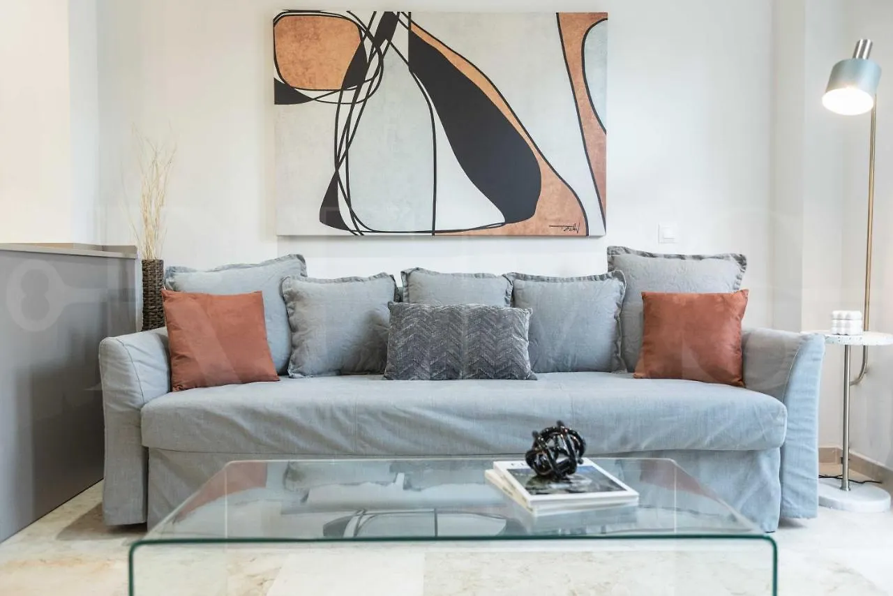 Lovely Duplex With Private Parking Near City Center By Rems Málaga