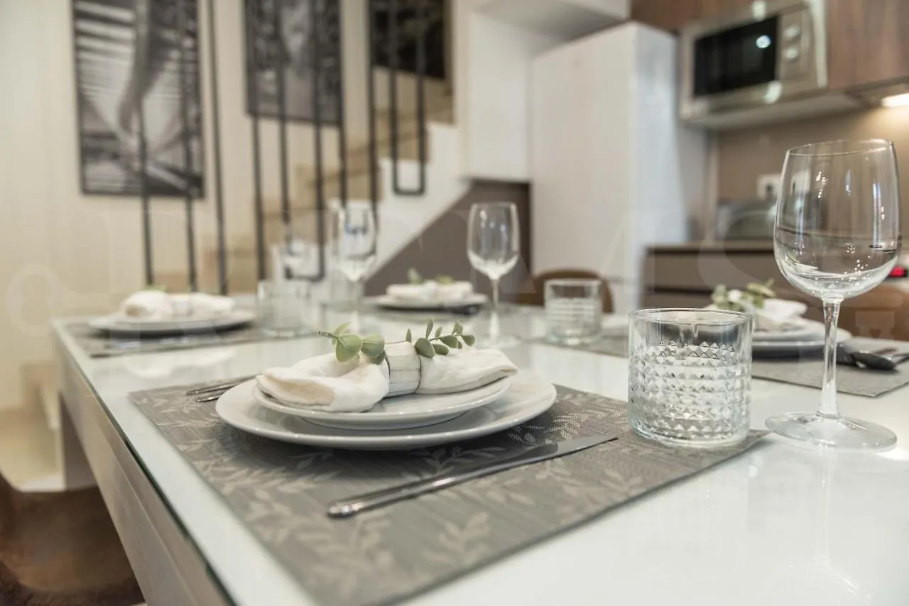 Lovely Duplex With Private Parking Near City Center By Rems Málaga 0*,