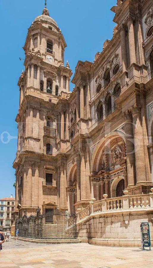 Lovely Duplex With Private Parking Near City Center By Rems Malaga 0*,  Spain